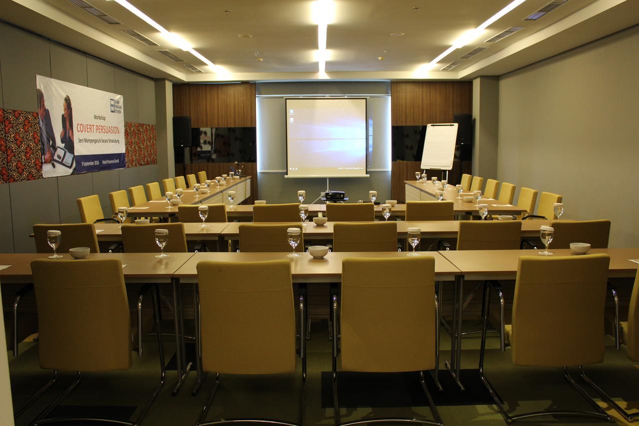 Khas Gresik Hotel ภายนอก รูปภาพ