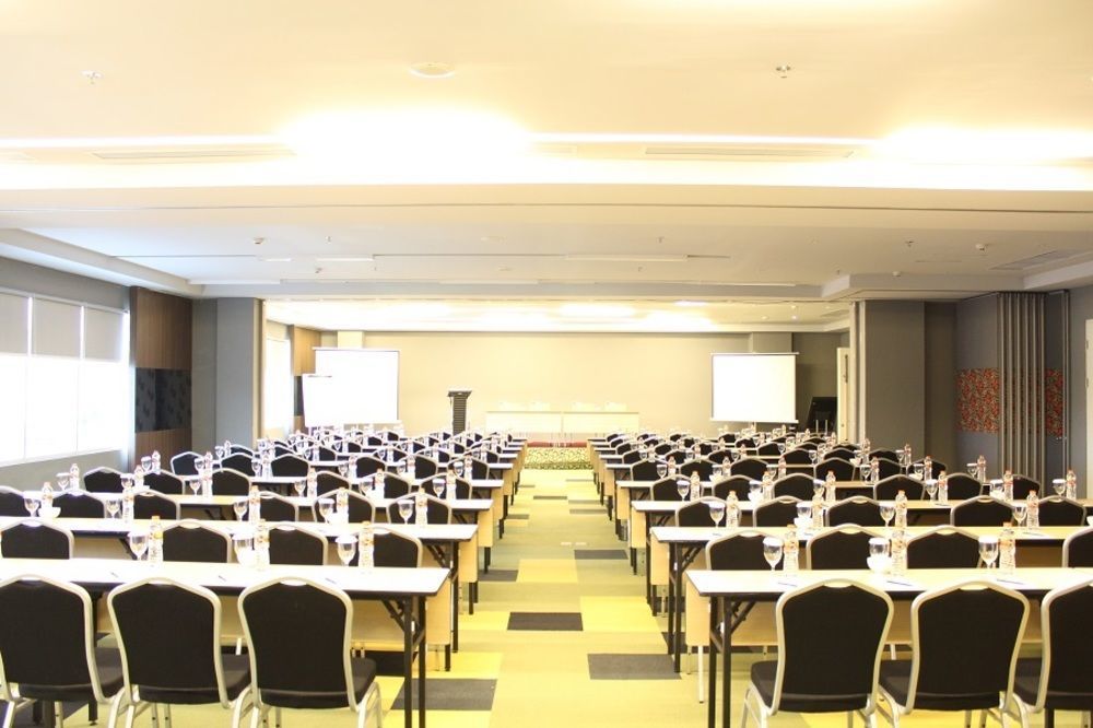 Khas Gresik Hotel ภายนอก รูปภาพ